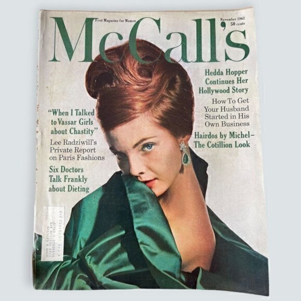 1962 NOVEMBER MCCALL'S MAGAZINE-(Mr.Clean, Oldsmobile, View Master, Chevrolet,)